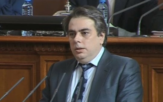 Асен Василев: Няма да се затварят 1600 мегавата от Маришкия басейн